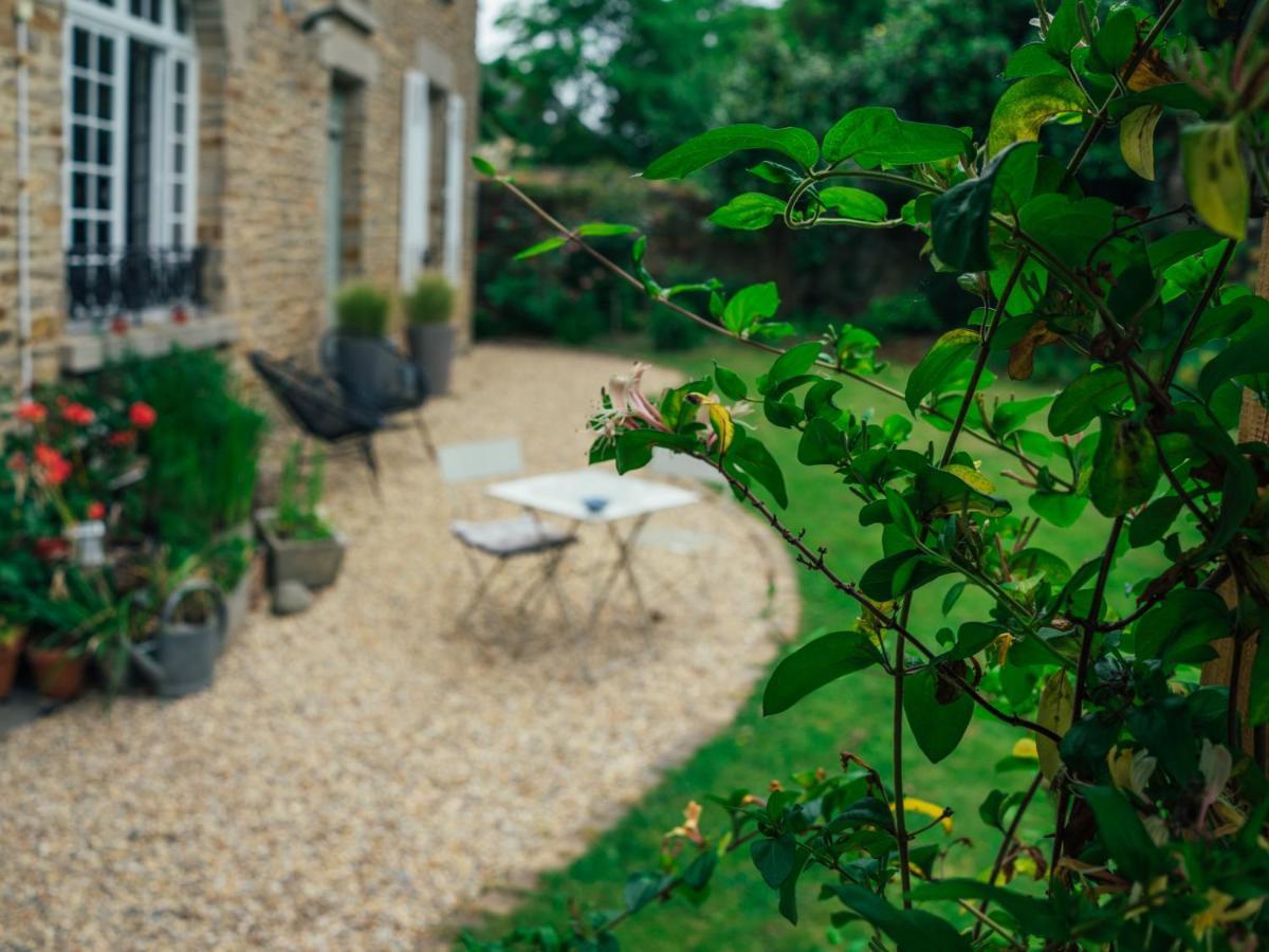 Bed and Breakfast Le 14 St Michel Josselin Esterno foto
