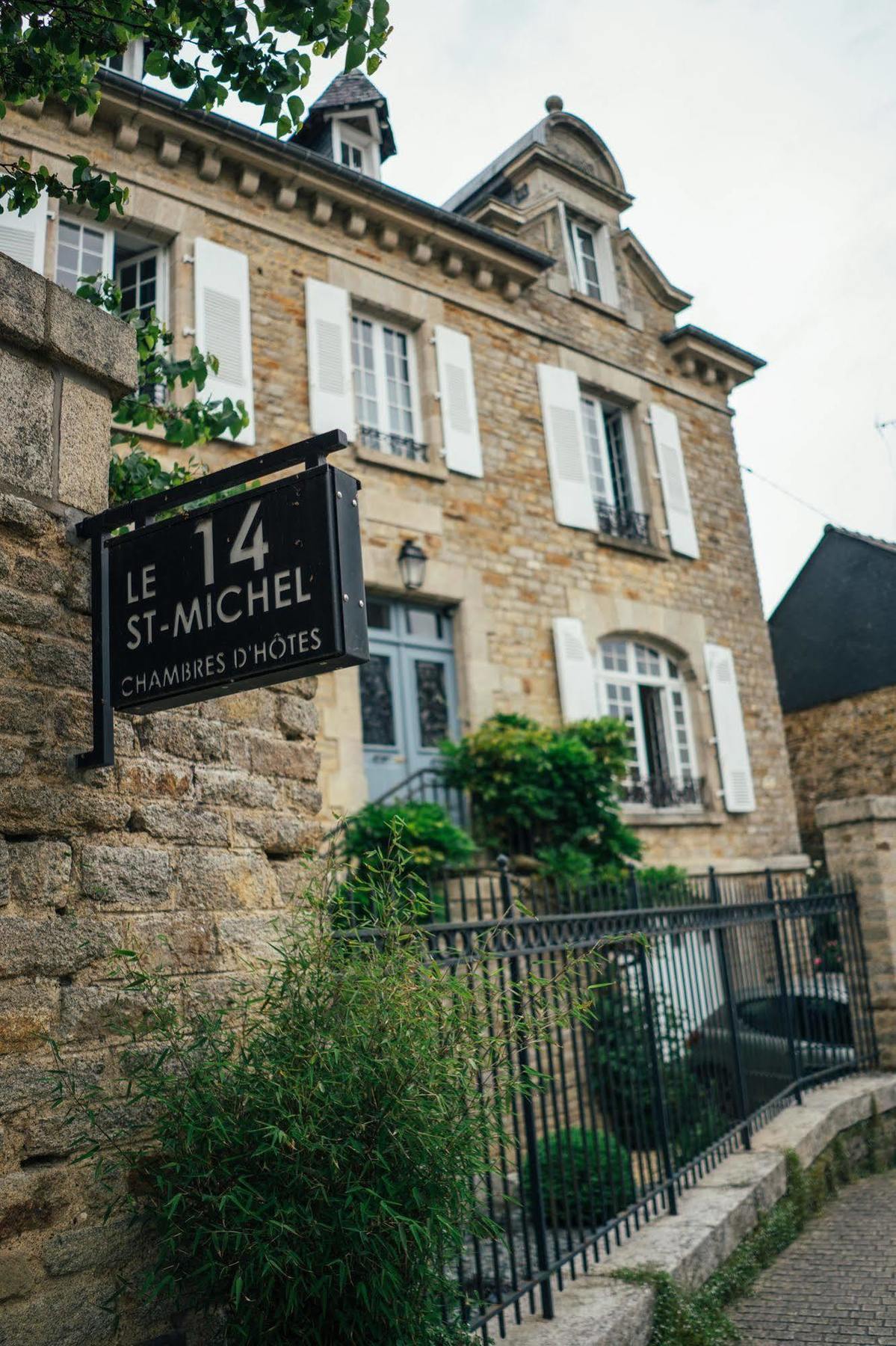 Bed and Breakfast Le 14 St Michel Josselin Esterno foto